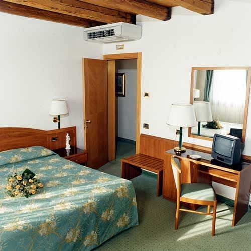 Hotel Villa Altura Ospedaletto Euganeo Exterior photo